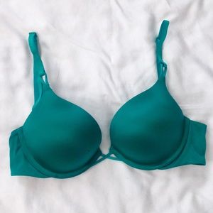 Victoria's Secret Bombshell Plunge 32C Bra